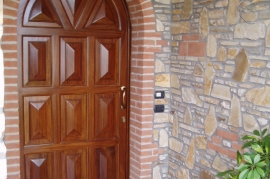 Opere di falegnameria e progettazione di serramenti in legno, esterni e interni